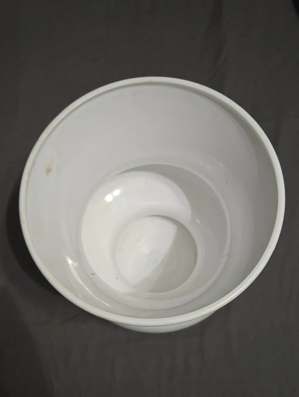 White Hard Plastic Accent Vase